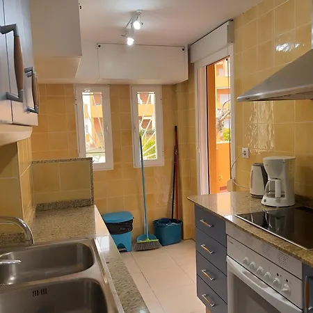 Con Piscina En Residencial Mediterraneo By Alterhome