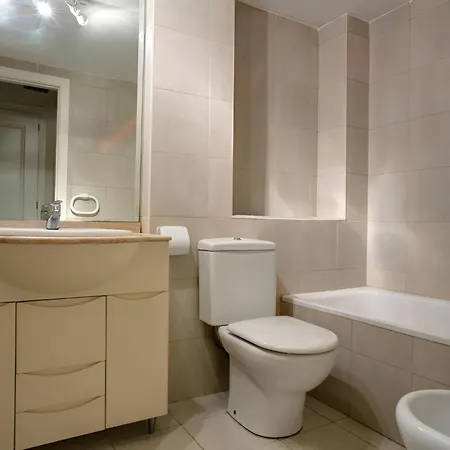 Con Piscina En Residencial Mediterraneo By Alterhome *